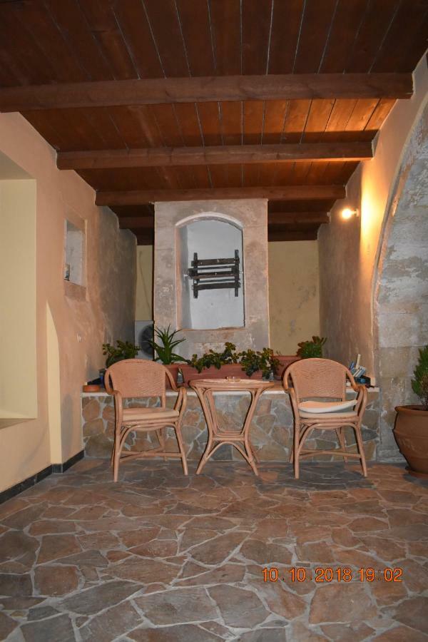 Vecchio Hotel ريثيمنو المظهر الخارجي الصورة